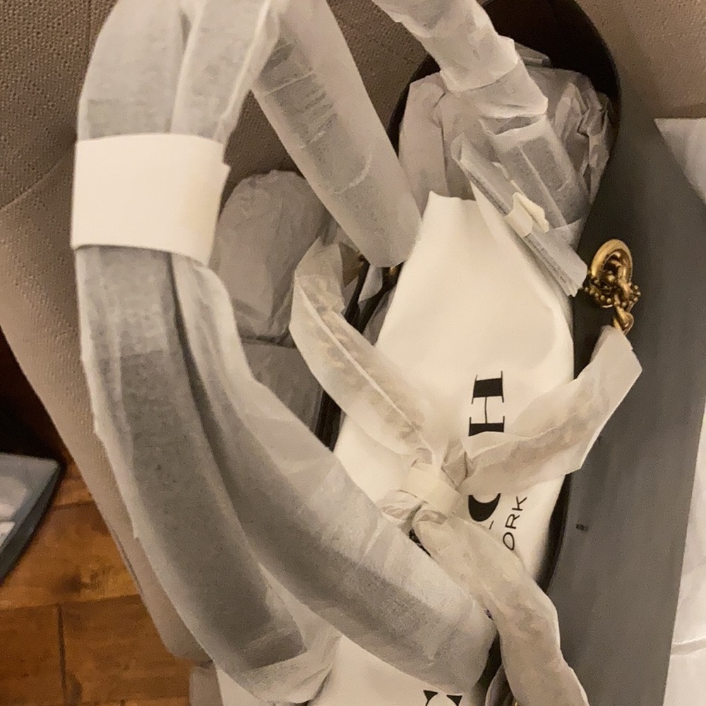Coach Central Chain Tote - Picture 7 of 8